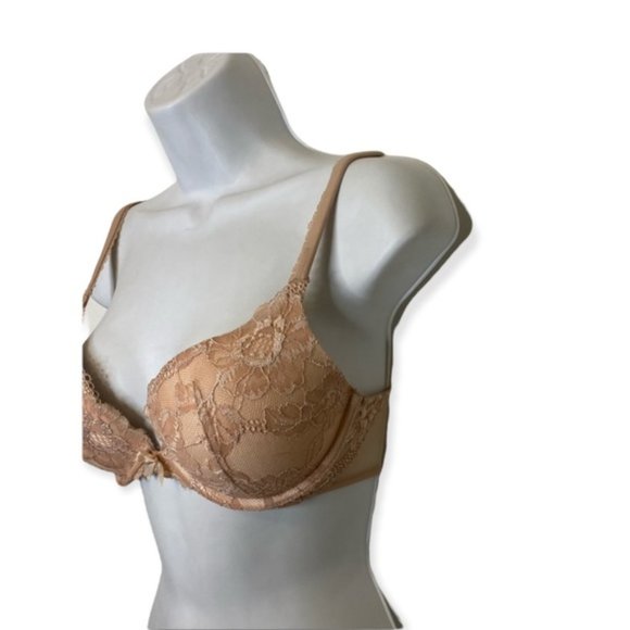 Victoria Secret Body By Victoria Push Up Lace Bra size 32D - Picture 5 of 7